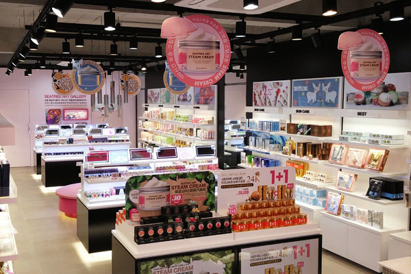 韓國化妝品店倒閉潮下，轉型自救的求生之路